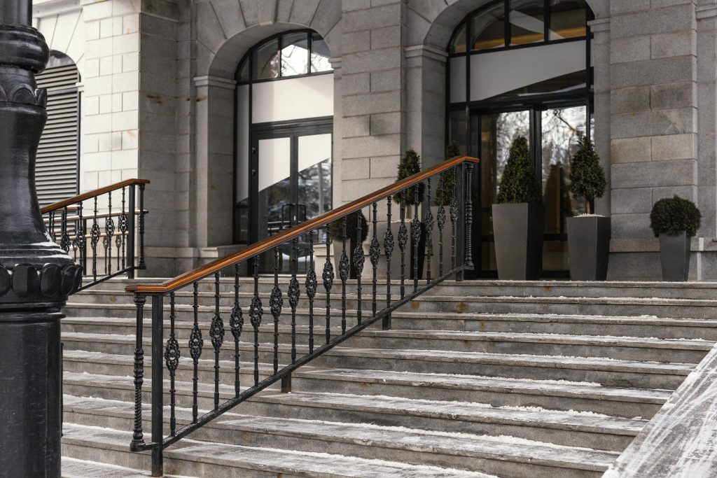 Cómo mejorar la accesibilidad en edificios antiguos